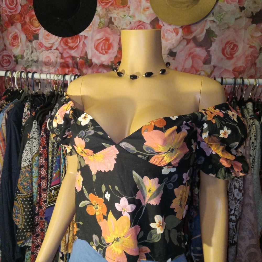 Olivaceous Floral Sweetheart Top